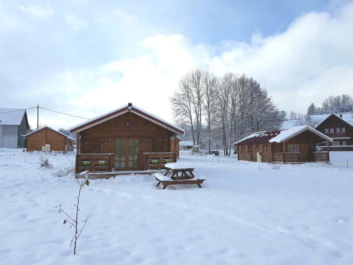 Chalets Les 5 Loups Gerbepal Exterior photo